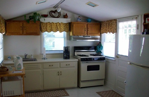 Sherwood Cabaña | Landon Cottage se encuentra en el pueblo costero de Sherwood en Eastern Shore, MD