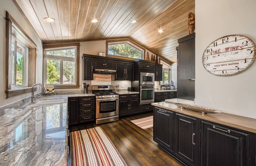 Meeks Bay Casa | Lands End at Meeks Bay by Tahoe Getaways - Pet Friendly Monthly Lease