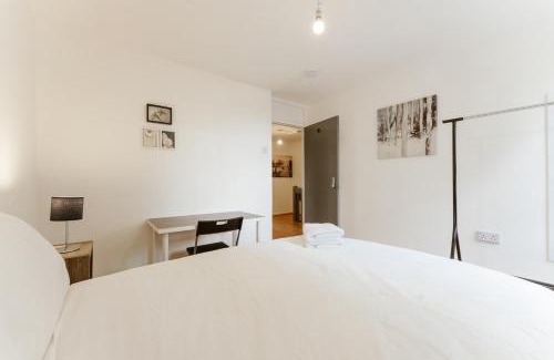 Lansbury Casa | Langdon Park DLR beds to stay