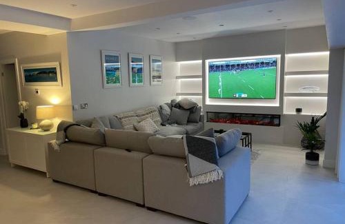Mumbles Casa | Langland Bay House