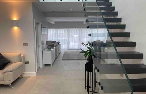 Mumbles Casa | Langland Bay House