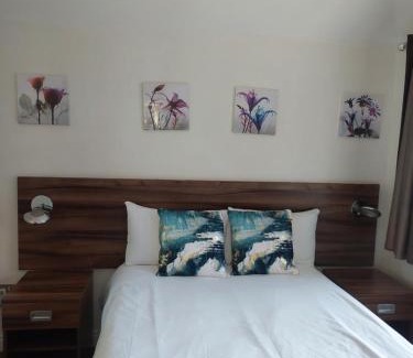 Langley Marish Casa | Langley Guest House Nr Pinewood Studios