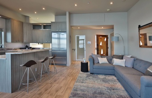 Langley Apartamento | Langley Waterfront Condo by AvantStay | A+ Views