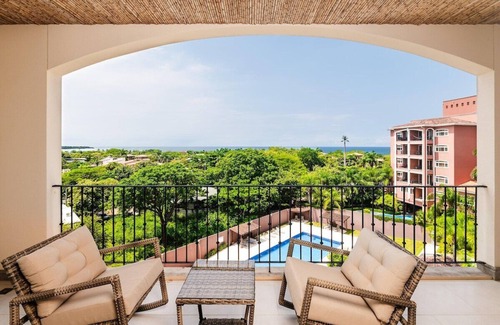 Pacuare Reserve Condominio | Langosta Beach Ocean View Penthouse w Pool