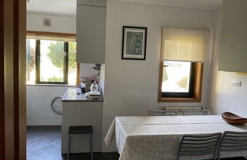 Lanhelas Condominio | Villa con 3 dormitorios, piscina y cancha de tenis - Lanhelas - Walk