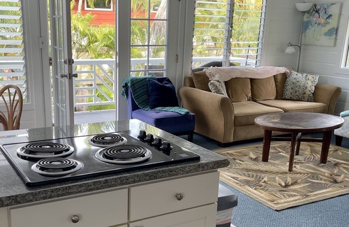 Lanikai Cabaña | LANIKAI Plantation Cottage located only 3 houses from famous Lanikai Beach