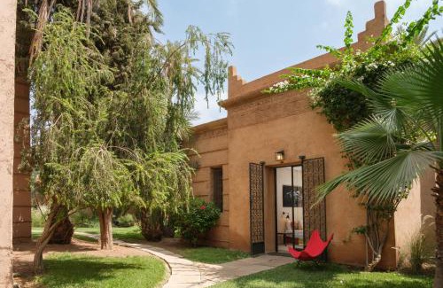 Annakhil Villa | Lankah - Authentic villa with private heated pool close to city center