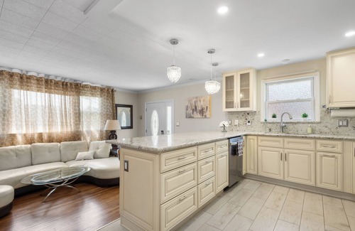 Lansdale Casa | Lansdale: Work, Rest, Explore