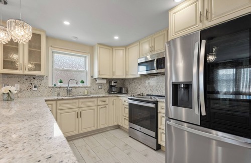 Lansdale Casa | Lansdale: Work, Rest, Explore