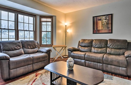 Okemos Casa | Lansing Area Home ~ 4 Mi to MSU Campus!