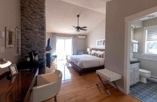Ingonish Casa | Lantern Hill & Hollow