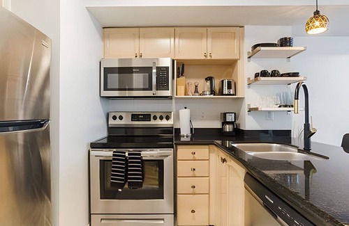 Downtown Toronto Hotel | Lanterra Downtown
