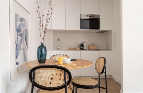 Santos Apartamento | Lapa Diplomatic Flat 1.1 by Feel Lisboa