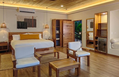 Puerto Jiménez Hotel | Lapa Rios Lodge