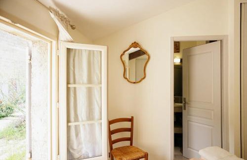 Montfavet Apartamento | LaPetite Maison Abigail, Peaceful home in Avignon
