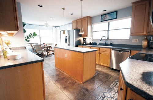 St. Johns Bluff Casa | Lapin House - Charming & fun with pool & pool table