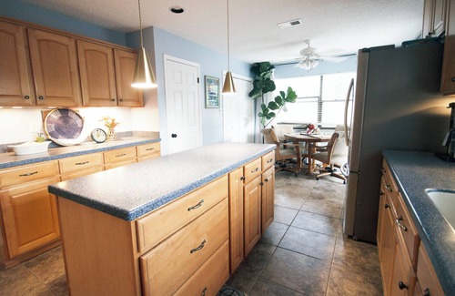 St. Johns Bluff Casa | Lapin House - Charming & fun with pool & pool table
