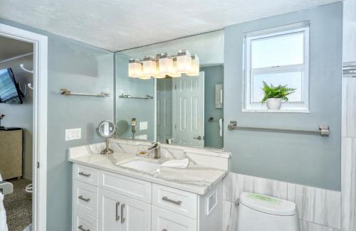 Longboat Key Apartamento | LaPlaya 204D Beach-lovers paradise 200 feet of private beach along the turquoise Gulf of Mexico