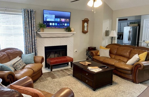 La Porte Casa | LaPorte Landing-w/Private Hot Tub- Grill & Chill