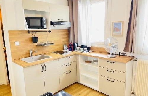 Le Creusot Apartamento | LAppart de Gauche Confort en ville avec parking privé