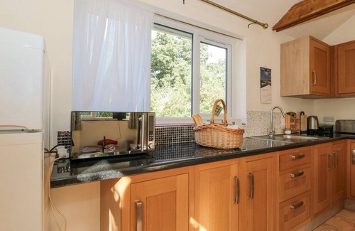 Hemyock Cabaña | LAPWING LODGE, with pool in Hemyock