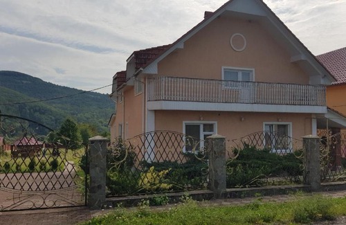 Solochyn Casa | Lara