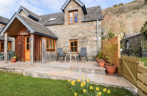 Weem Cabaña | Larch Cottage