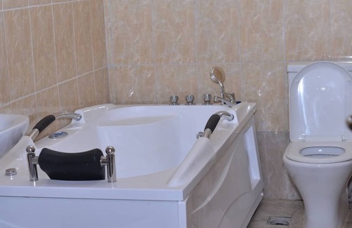 Asaba Hotel | Larema International Hotels & suites