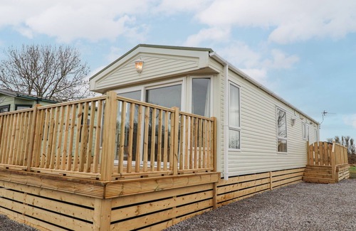 Wesham Cabaña | LARENZO, pet friendly, country holiday cottage in Warton, Lancashire