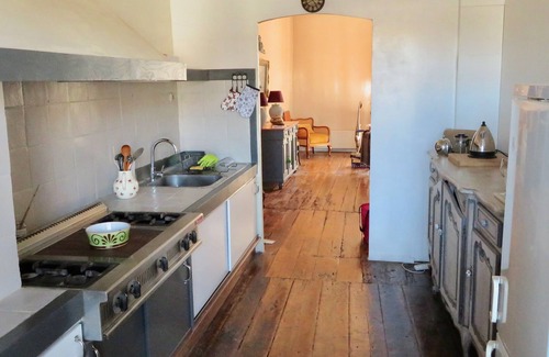 Villereal Casa | Large 260m2 bourgeois house with 36m2 terrace in the heart of Bastide Chromecast Tv