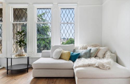 South Yarra Apartamento | Large 1 Bdrm Light Filled with City Views, South Yarra