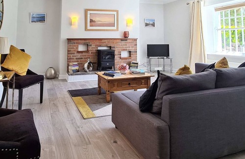 Ballsbridge Casa | Large 1 bed Apt, in the best location in Dublin!