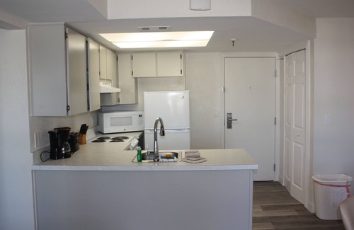 North Redington Beach Condominio | Large 1 Bedroom Condo in Beachfront Property
