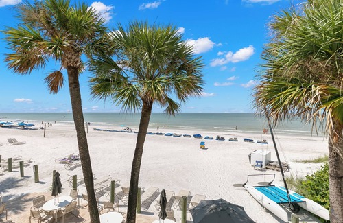 North Redington Beach Condominio | Large 1 Bedroom Condo in Beachfront Property
