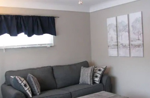 Mount Saint Joseph Apartamento | Large 1 Bedroom Apt - Full Kitchen - Sleeps 4