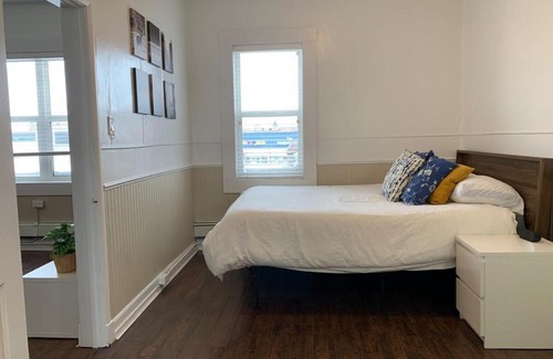 Moose Jaw Apartamento | Large 1-bedroom Condo l Downtown l WiFi & Smart TV