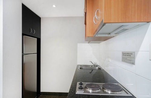 Parramatta CBD Apartamento | LARGE 1 BEDROOM UNIT + CAR SPACE PARRAMATTA CBD