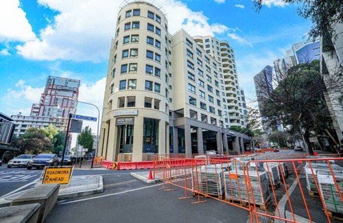 Parramatta CBD Apartamento | LARGE 1 BEDROOM UNIT + CAR SPACE PARRAMATTA CBD