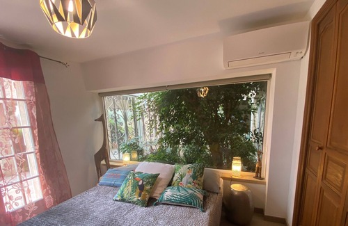Sainte-Tulle Villa | Large Provençal villa 100% air-conditioned swimming pool, pool house, pizza oven, park