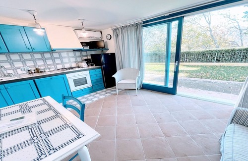 Spoleto Villa | Gran casa de 2 dormitorios, gran jardín privado, pueblo privado, terreno extenso