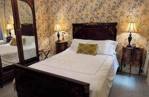 Lower Nob Hill Hotel | Large 2 Bedroom Apartment (Huntington)