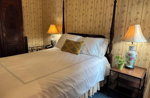 Lower Nob Hill Hotel | Large 2 Bedroom Apartment (Huntington)