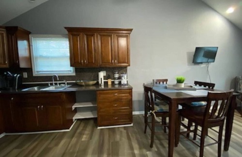 Hampton Casa | Large 2 bedroom with fenced yard!