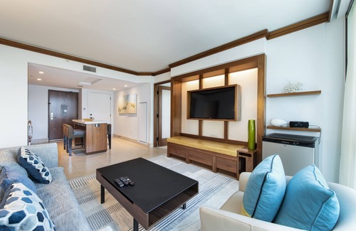 North Beach Apartamento | Amplio apartamento de 2 dormitorios y 2 baños en The Carillon Wellness Resort