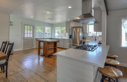 Clovis Otro | Large 2 Master Bedrooms total 4 bedroom 3 bath, family friendly house with AC