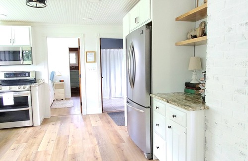 Williamsburg Casa | Large 2Bed/1Bath Country House - 3.6 Miles Traverse City Horse Show / Gold Cup
