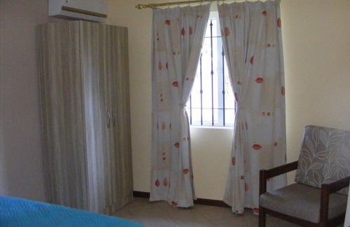 Calodyne Casa | Gran chalet independiente de 3 dormitorios con piscina en propiedad privada