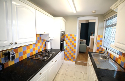 Seisdon Casa | Large 3 Bed Bungalow - Beautiful Refurb - Garden