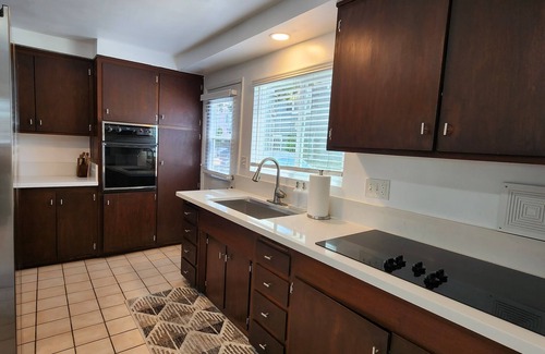 Santa Ana Heights Apartamento | Large 3 Bedroom, 2.5 Bath Beach House Just 50 Steps From Sand!