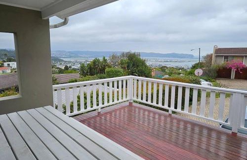 Knysna Casa | Large 3 x Bedroom Garden Oasis!